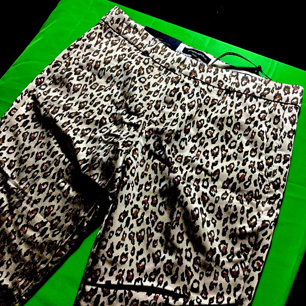 Banana Republic Avery size 6 Leopard / Cheetah Print Pants